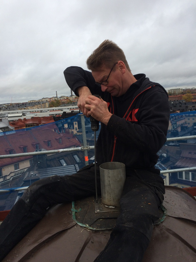 Bild på montering av fäste för kopparspiran
